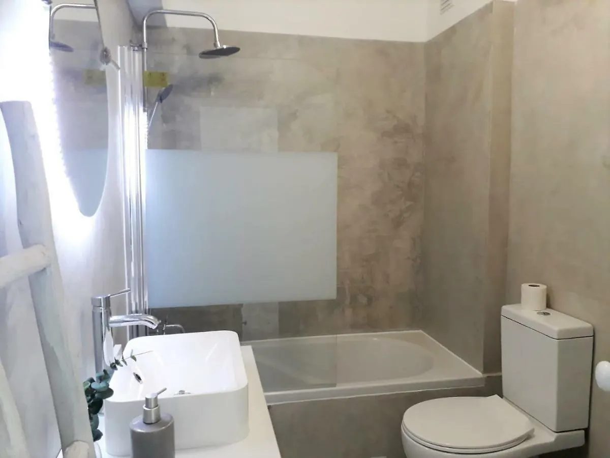 Atlantico 8- Vista Mar, Ar-Condicionado, 80Mt Praia, Wifi Quarteira 0*,  Portugal